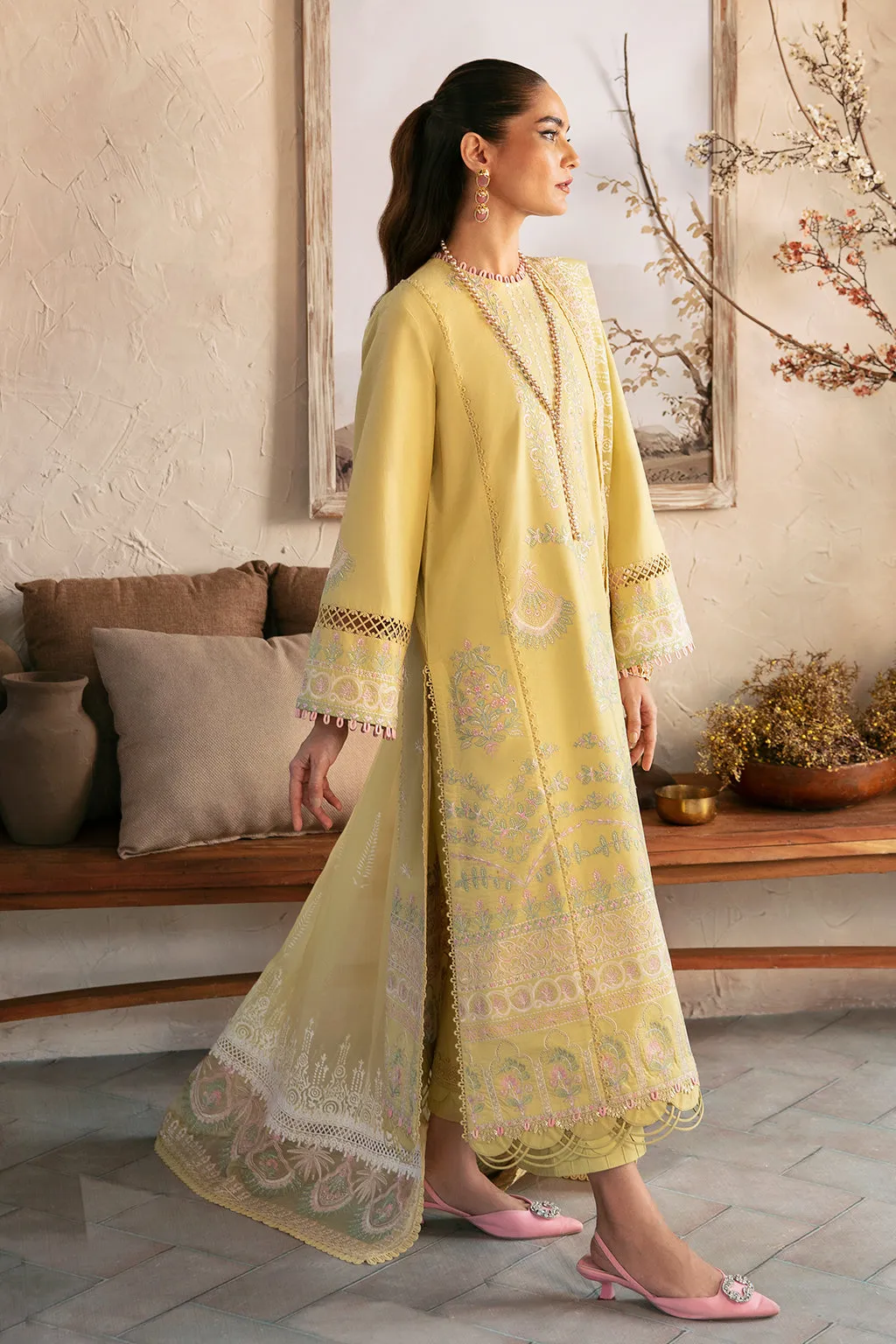 Afrozeh Cascade Luxury Lawn Collection – Liliana