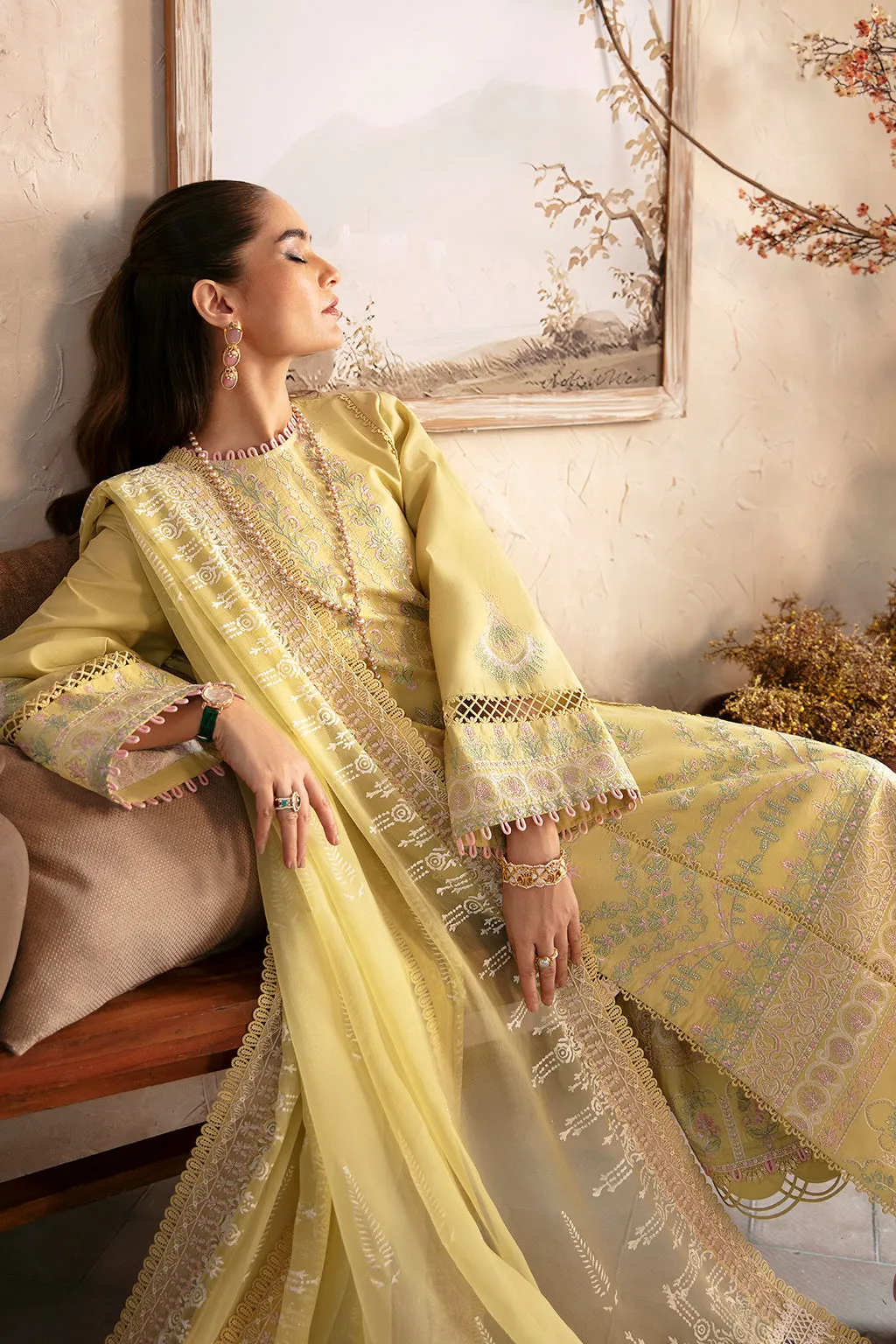 Afrozeh Cascade Luxury Lawn Collection – Liliana