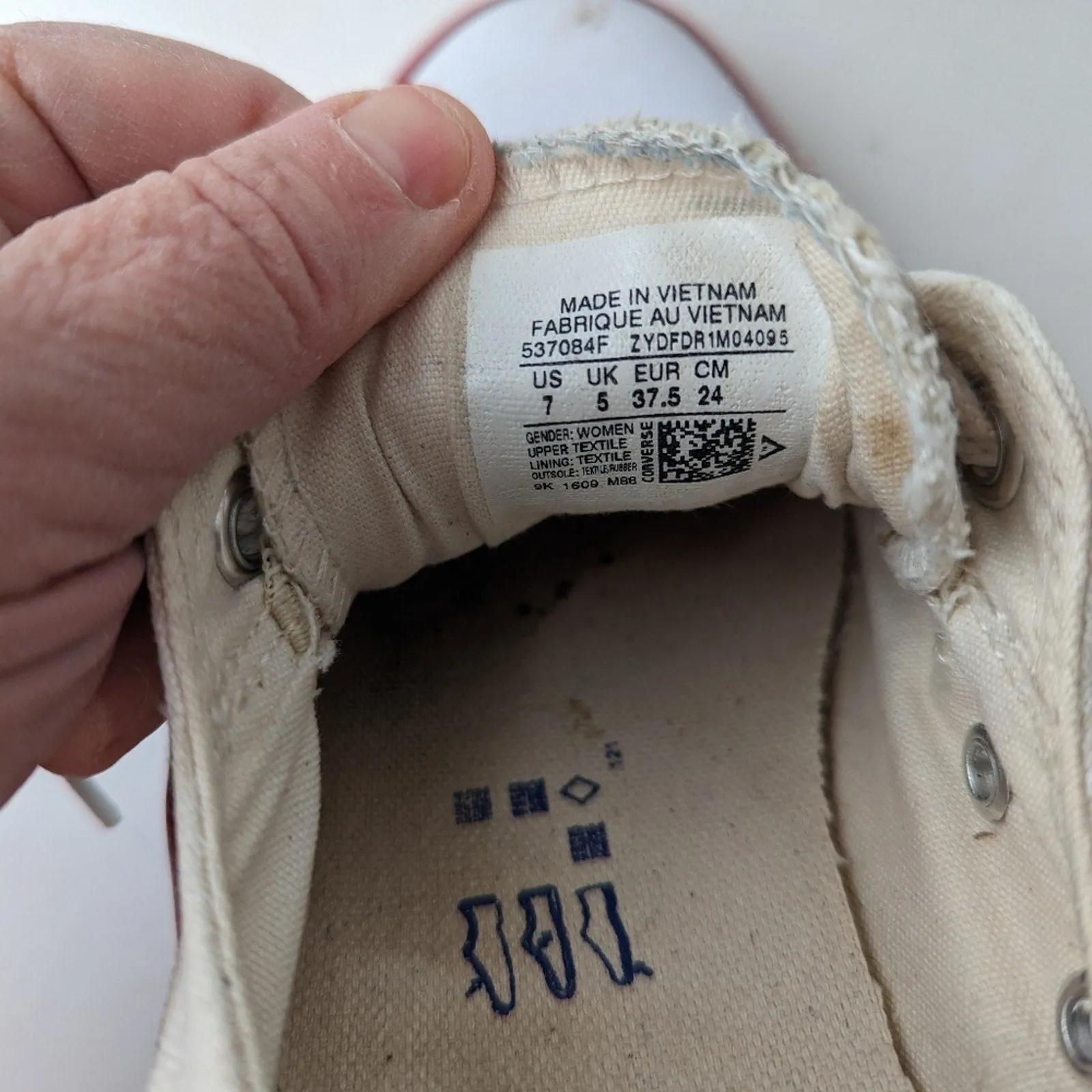 Converse Chuck Taylor Shoreline Sneakers - 7