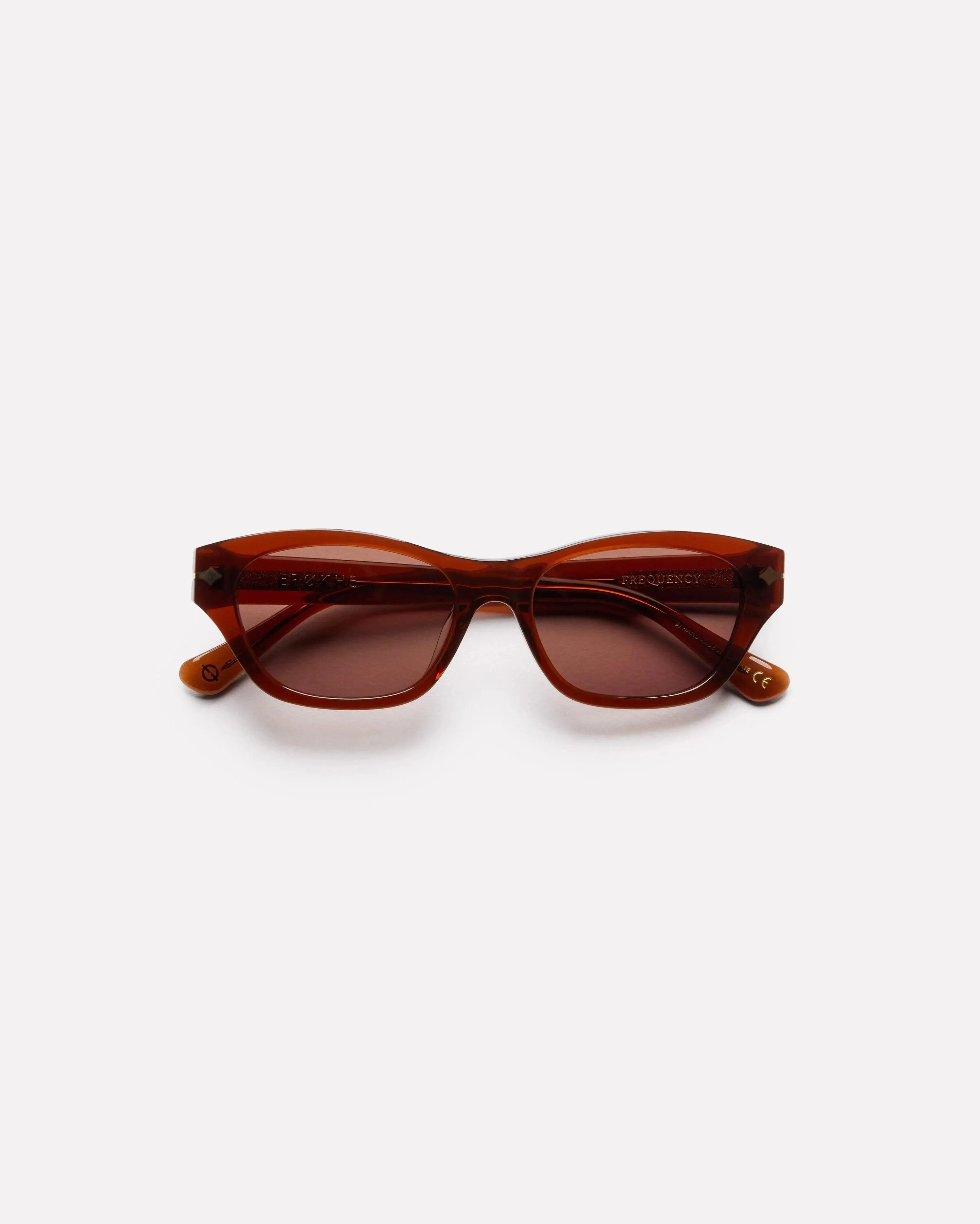 FREQUENCY - MAPLE POLISHED/BROWN