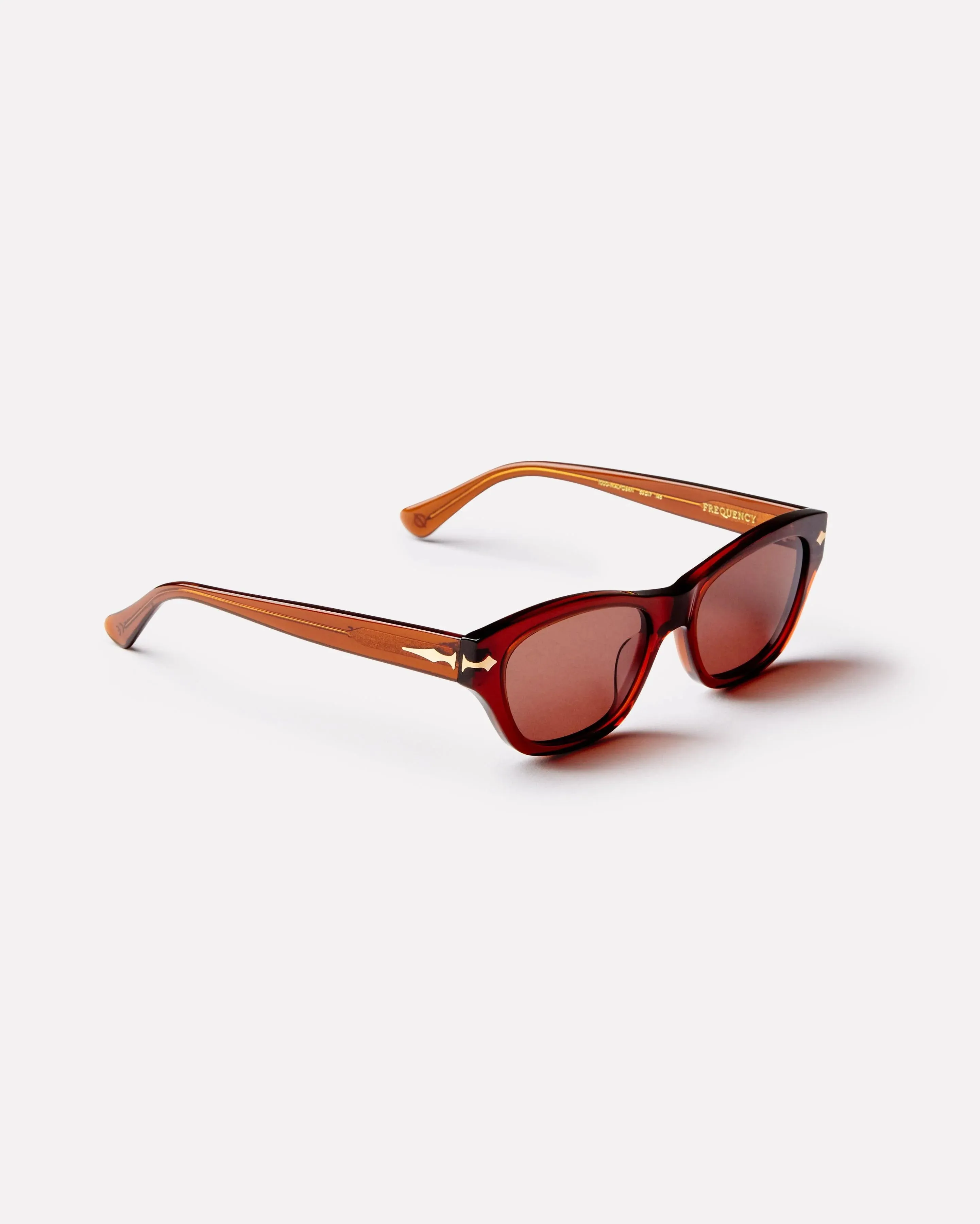 FREQUENCY - MAPLE POLISHED/BROWN