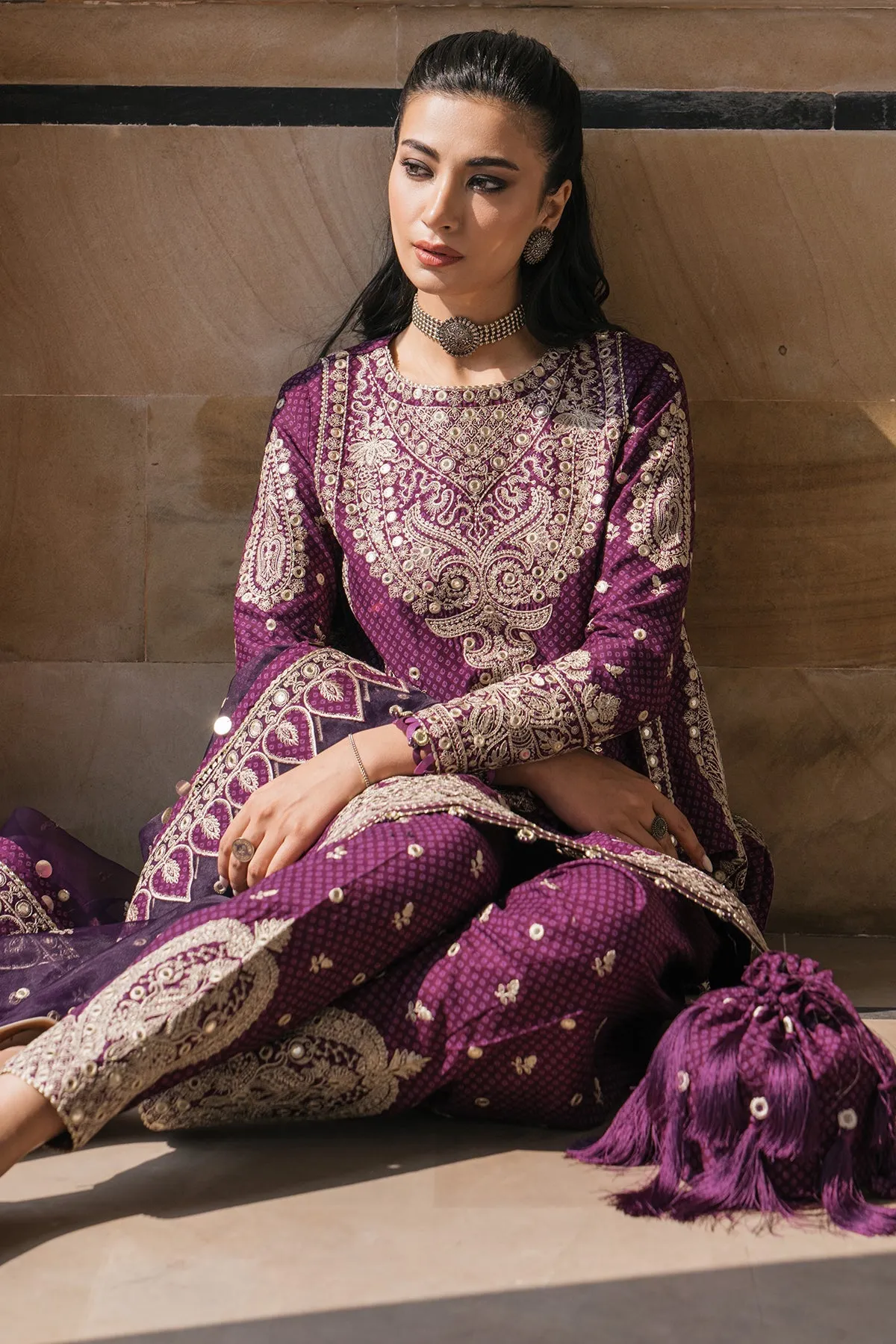 Jazmin Shahkaar Luxury Lawn Collection – Embroidered Luxury Lawn SL24-D6