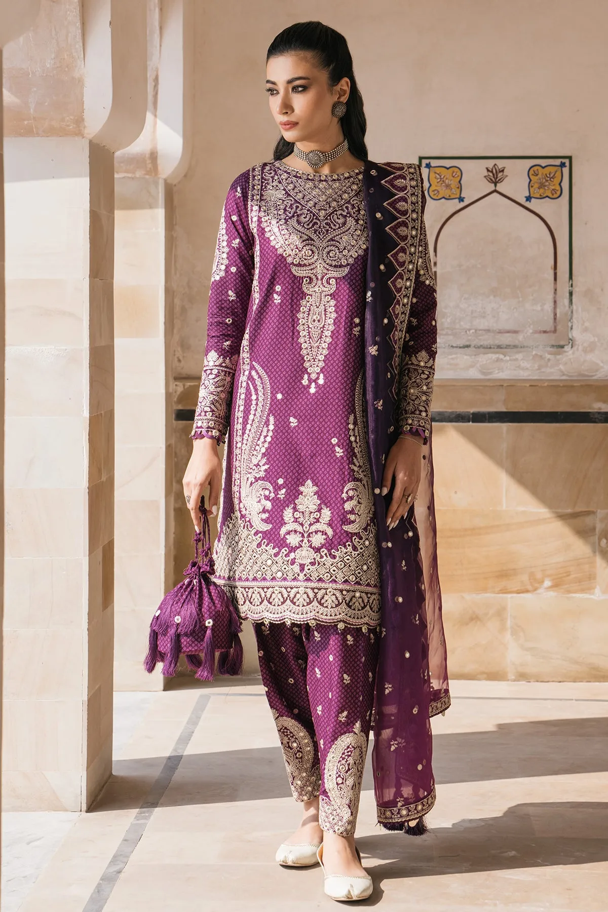 Jazmin Shahkaar Luxury Lawn Collection – Embroidered Luxury Lawn SL24-D6